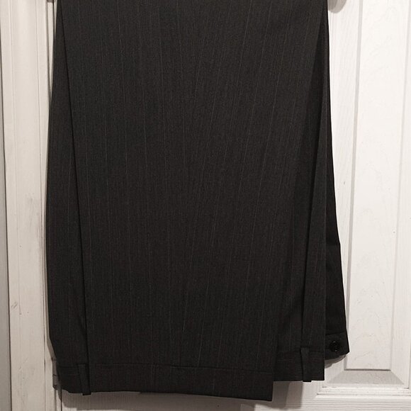 Gerald Austin Men 2 Piece Dark Gray Suit      42R - Picture 10 of 16